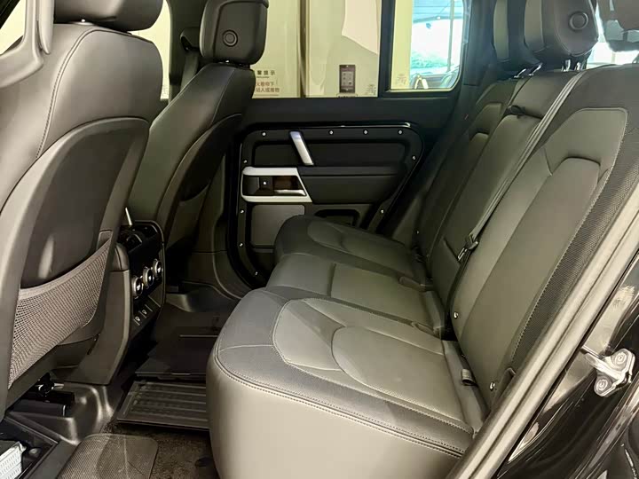 Фото 6 - Land Rover Defender