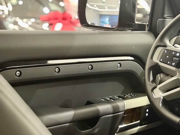 Фото 9 - Land Rover Defender