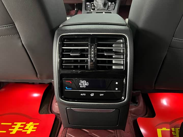 Фото 12 - Volkswagen Magotan