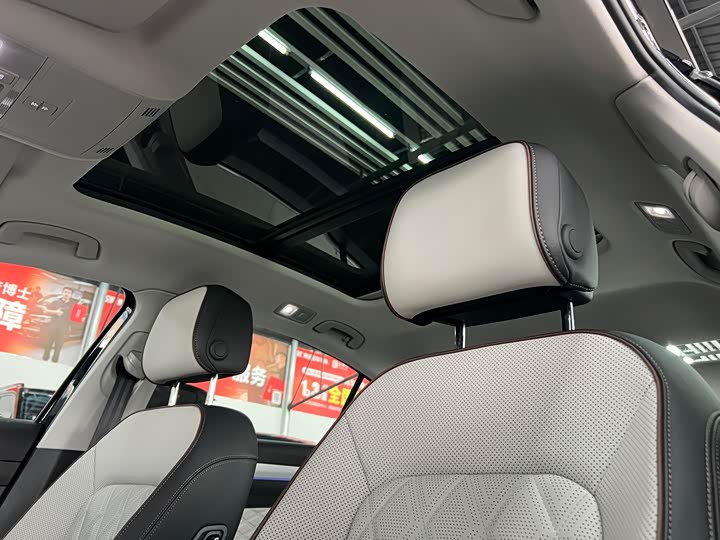 Фото 13 - Volkswagen Magotan