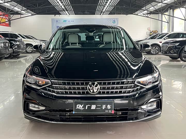 Фото 2 - Volkswagen Magotan