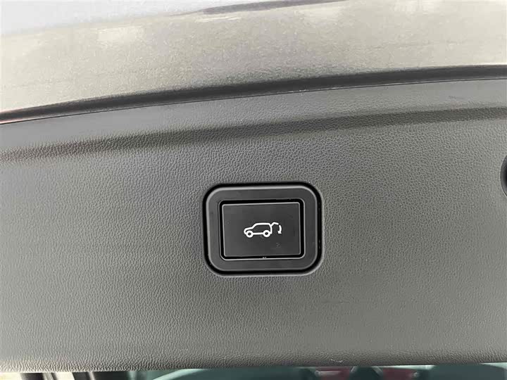 Фото 18 - Changan Oshan Z6