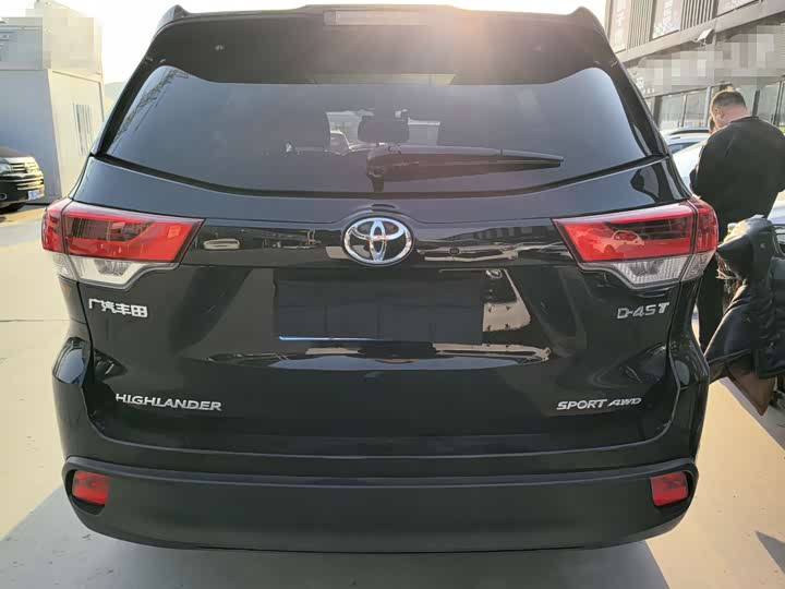 Фото 5 - Toyota Highlander