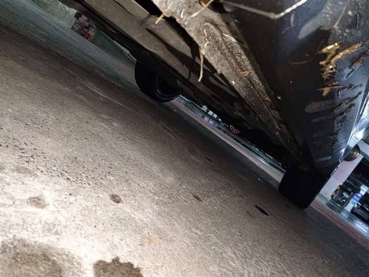 Фото 20 - Geely Atlas L