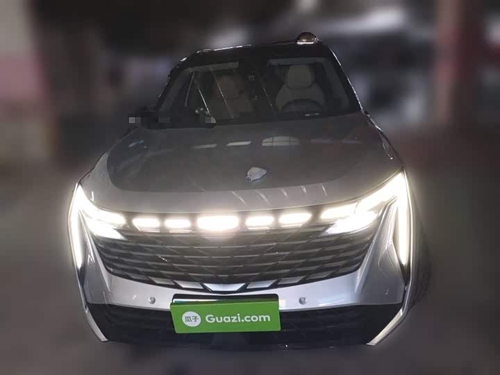 Фото 25 - Geely Atlas L