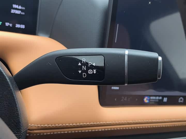 Фото 13 - XPeng G9