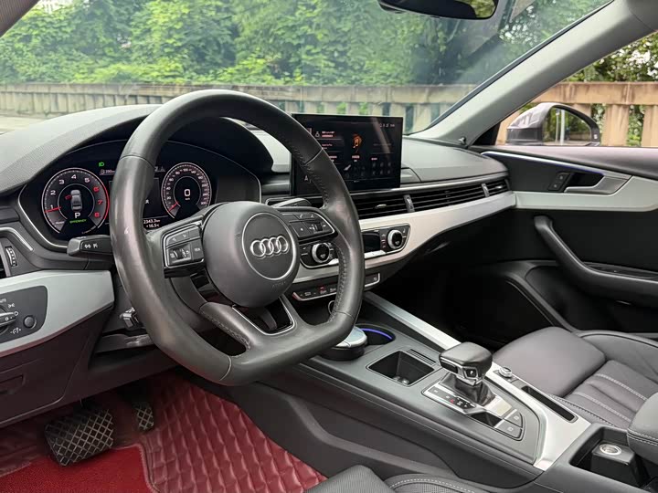 Фото 11 - Audi A4L