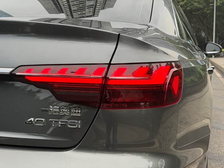 Фото 20 - Audi A4L