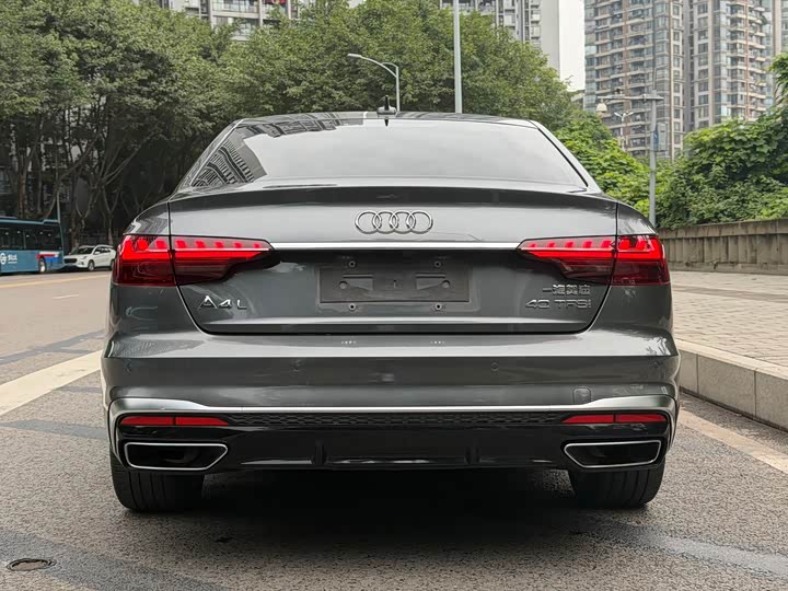 Фото 5 - Audi A4L