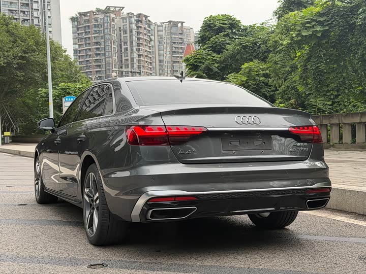 Фото 7 - Audi A4L