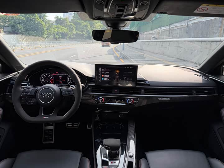 Фото 4 - Audi RS 4