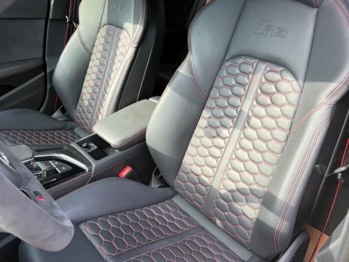 Фото 6 - Audi RS 4