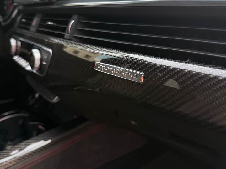 Фото 9 - Audi RS 4