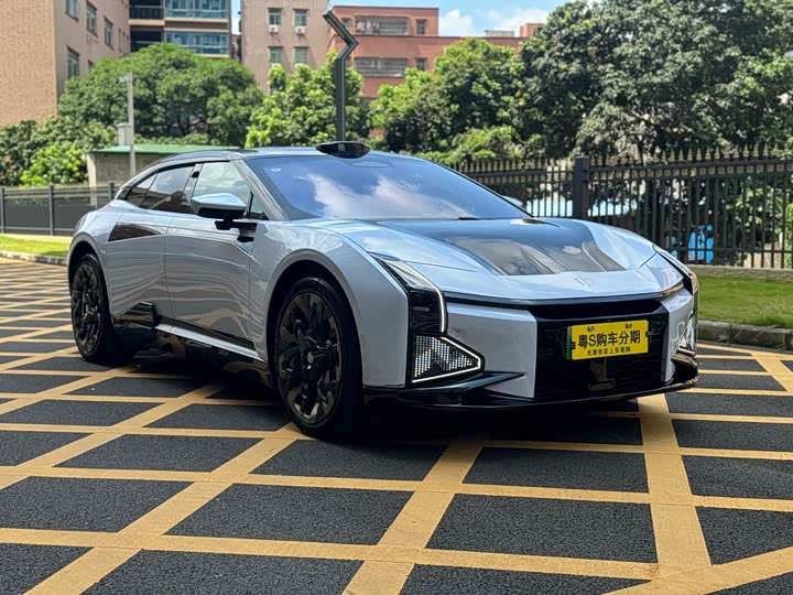 Фото 3 - HiPhi Z