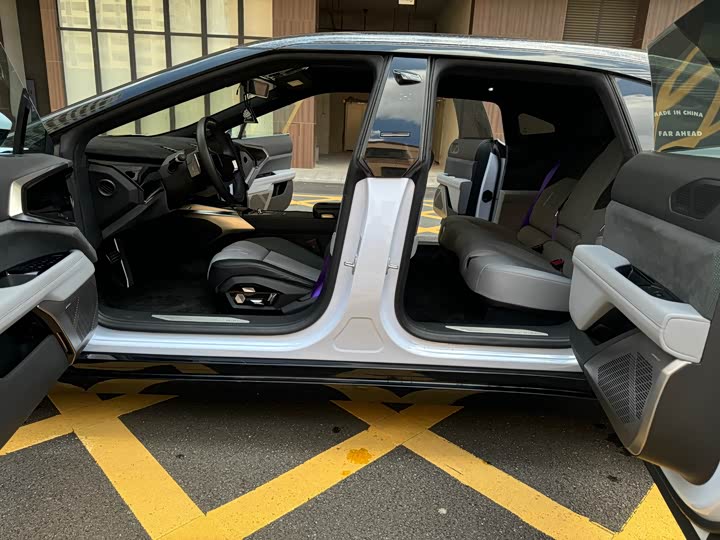 Фото 5 - HiPhi Z