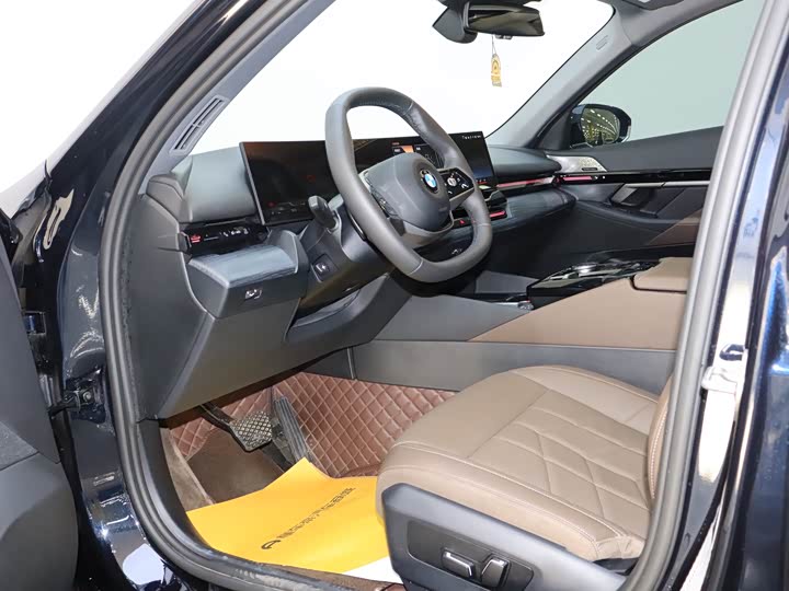 Фото 14 - BMW 5 Series