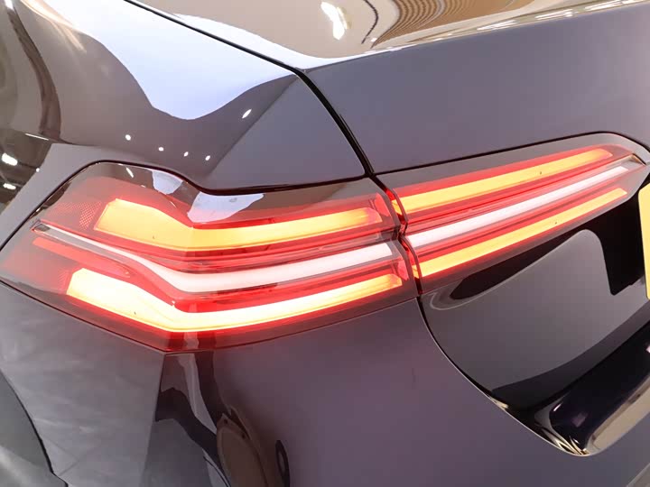 Фото 8 - BMW 5 Series