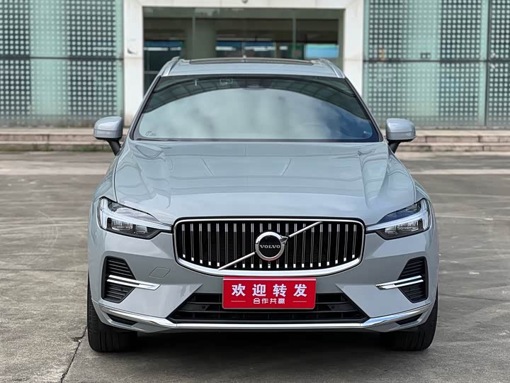 Фото 2 - Volvo XC60