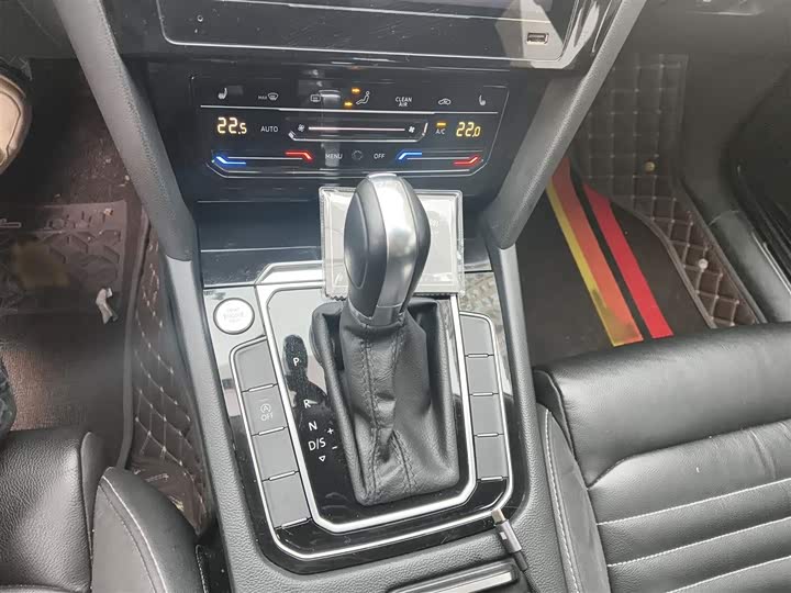 Фото 7 - Volkswagen Magotan