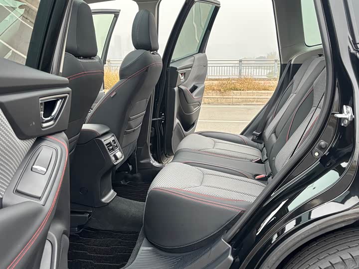 Фото 13 - Subaru Forester