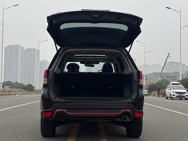 Фото 21 - Subaru Forester