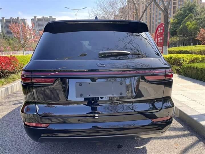 Фото 17 - LiXiang One