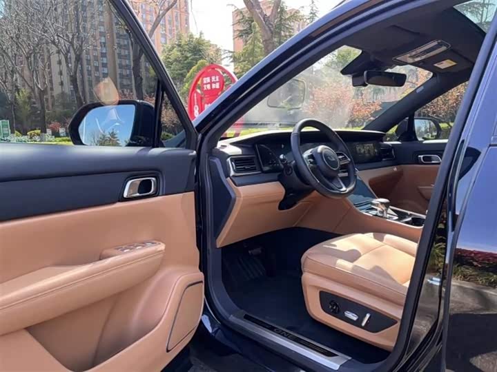 Фото 4 - LiXiang One