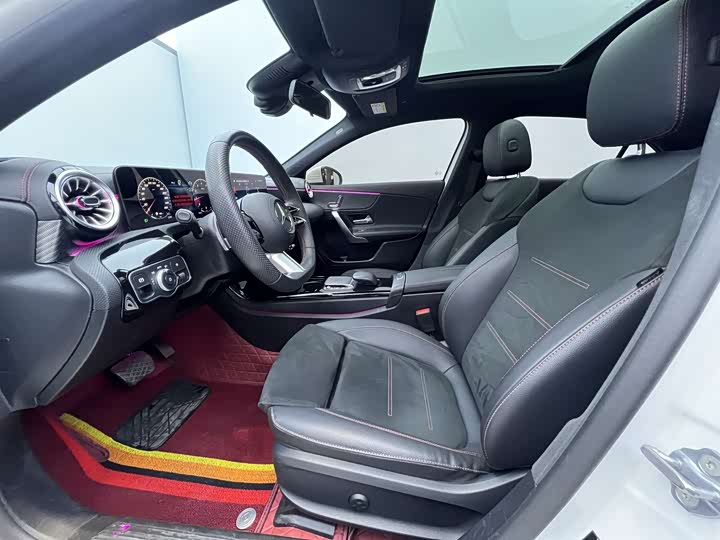 Фото 10 - Mercedes-Benz A-Class