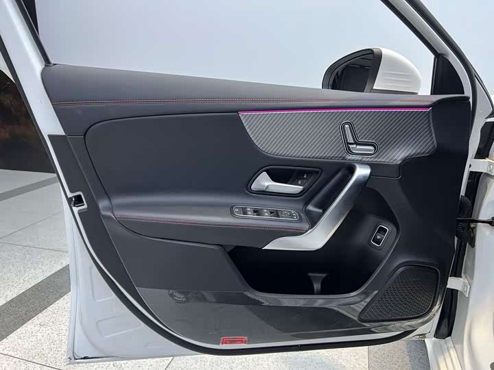 Фото 11 - Mercedes-Benz A-Class