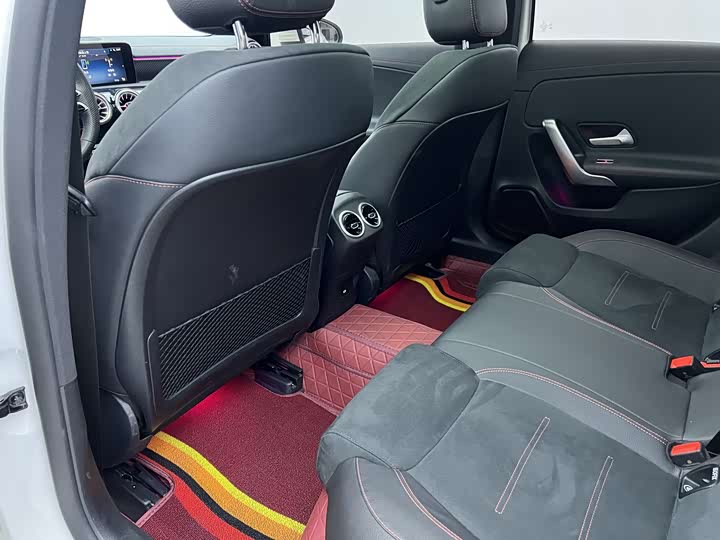 Фото 12 - Mercedes-Benz A-Class