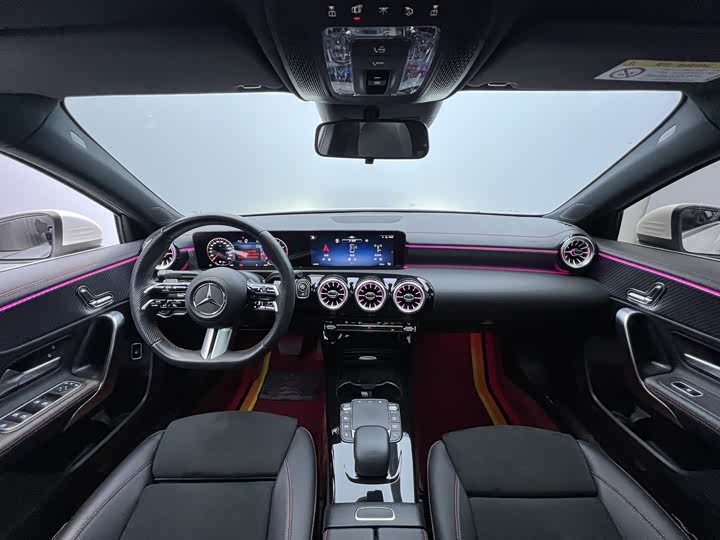 Фото 13 - Mercedes-Benz A-Class