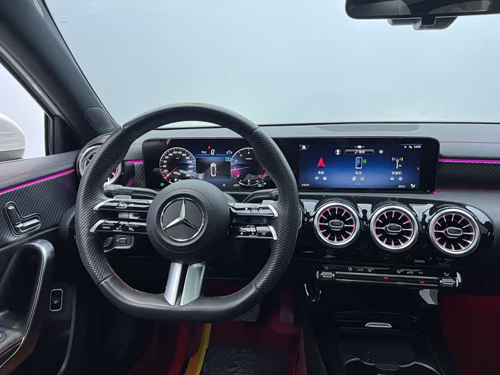 Фото 14 - Mercedes-Benz A-Class