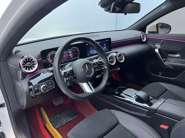 Фото 9 - Mercedes-Benz A-Class