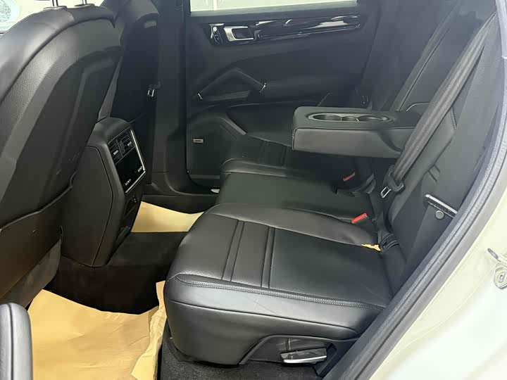 Фото 7 - Porsche Cayenne