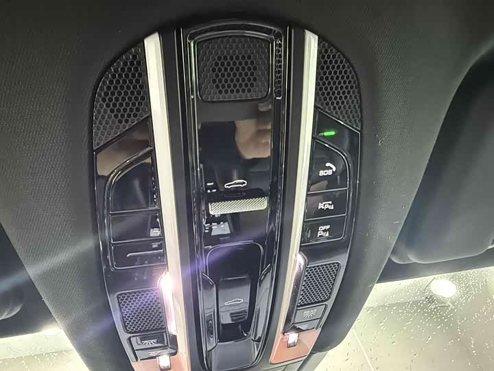 Фото 9 - Porsche Cayenne