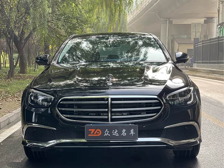 Photo 2 - Mercedes-Benz E-Class