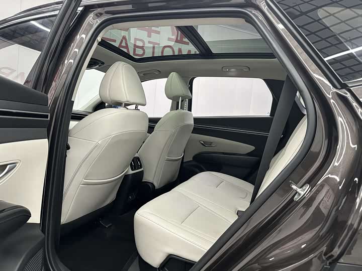 Фото 5 - Hyundai Tucson L