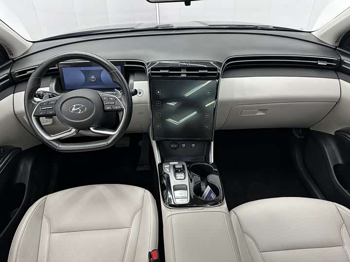 Фото 6 - Hyundai Tucson L