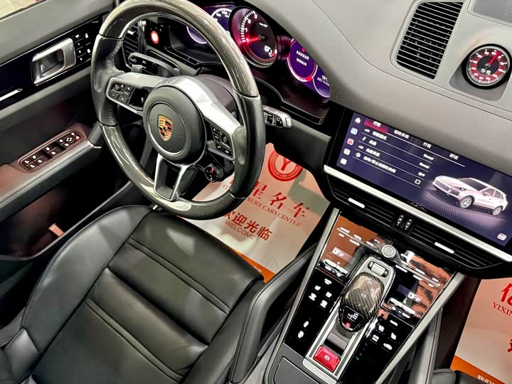 Фото 14 - Porsche Cayenne