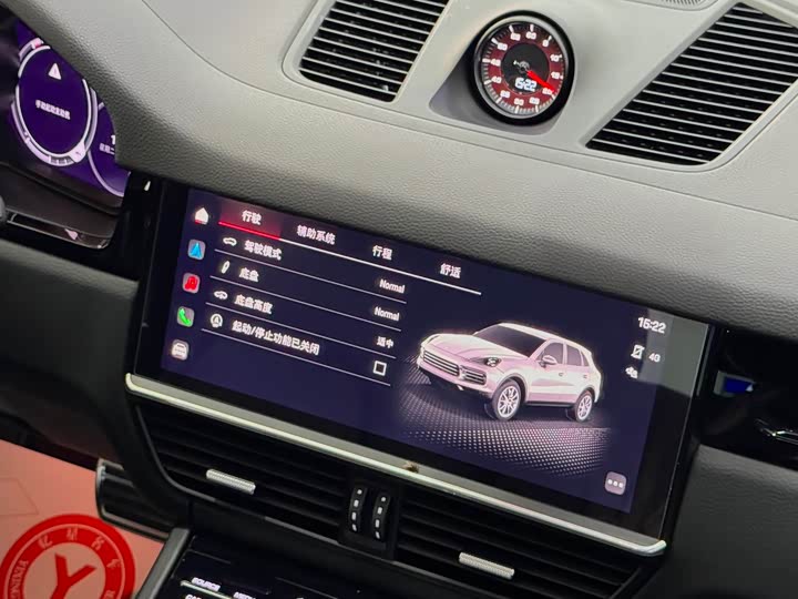 Фото 17 - Porsche Cayenne