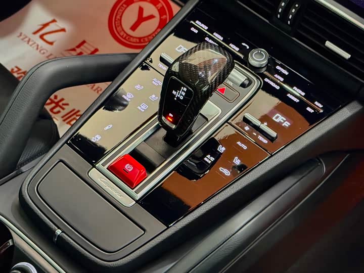 Фото 18 - Porsche Cayenne