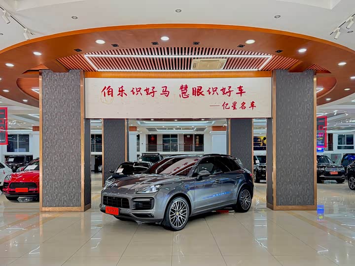 Фото 2 - Porsche Cayenne