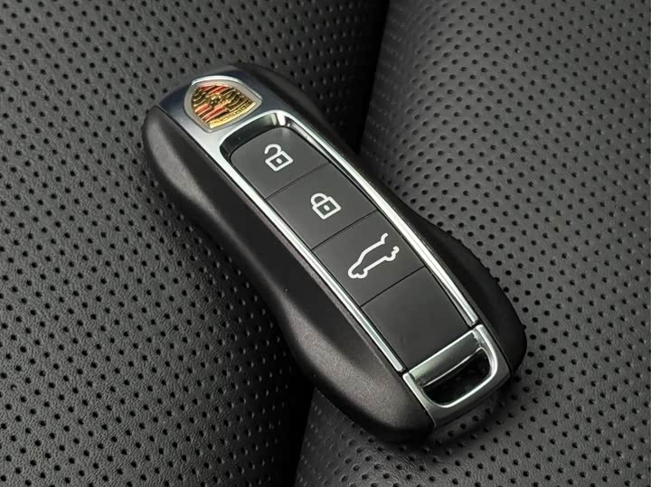 Фото 22 - Porsche Cayenne