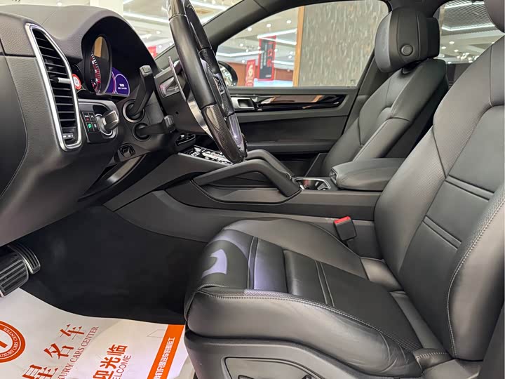 Фото 6 - Porsche Cayenne