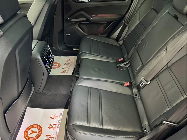 Фото 9 - Porsche Cayenne