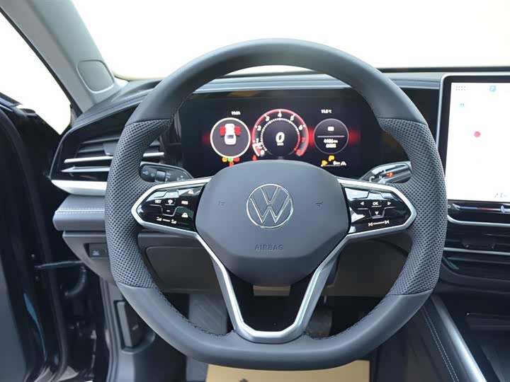 Фото 9 - Volkswagen Passat