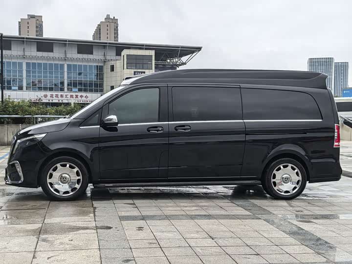 Фото 5 - Mercedes-Benz V-Class