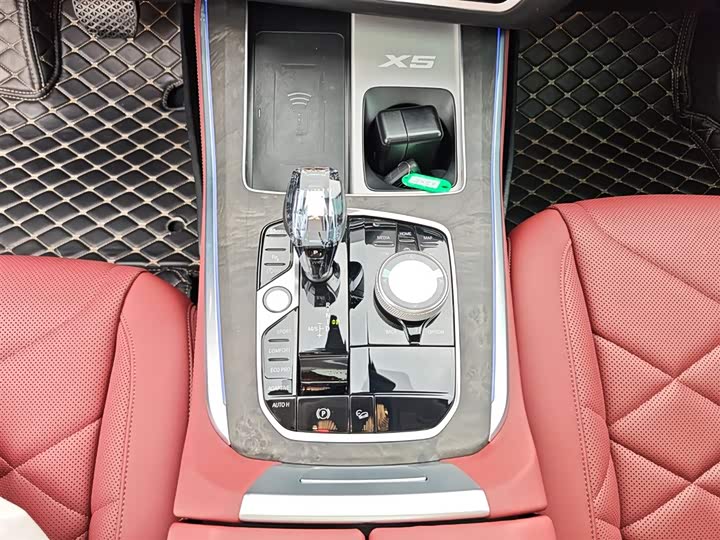 Фото 16 - BMW X5