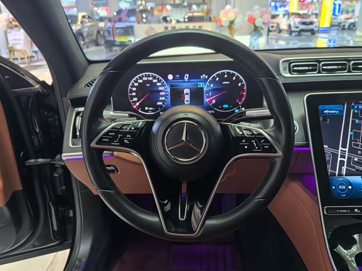 Фото 11 - Mercedes-Benz S-Class