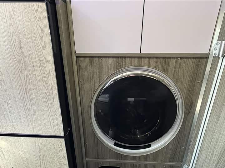 Фото 9 - Maxus V90